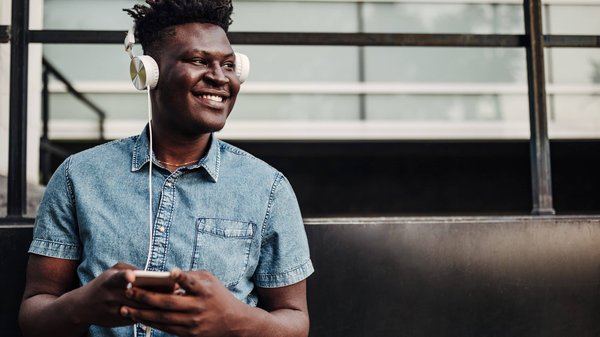 Quels matériaux sont adaptés pour donner du volume à une peluche ?