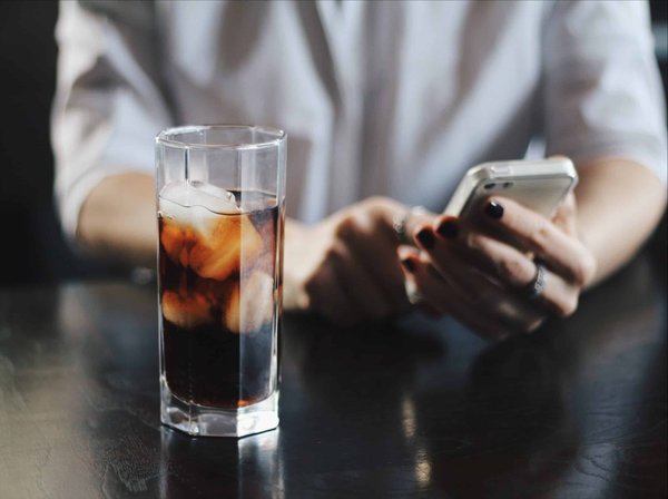 Est-ce que le Coca déboucher un évier ?