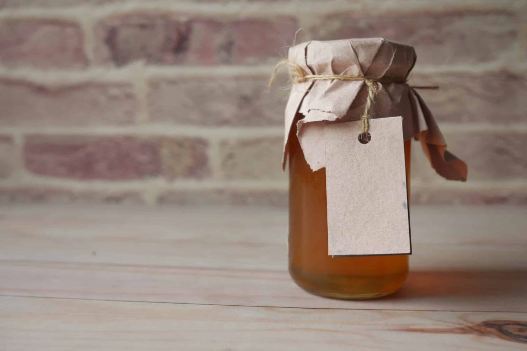 Comment créer des étiquettes attractives pour vos pots de miel ?